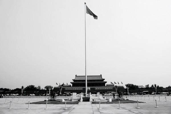 楊靖宇犧牲後腹部被剖開，日本軍官淚灑當場，回國後留下遺言自殺