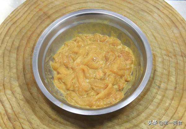 線椒雞柳很多人第一步就做錯了,雞柳醃製有技巧,鮮嫩可口又不柴 線椒雞柳很多人第一步就做錯了,雞柳醃製有技巧,鮮嫩可口又不柴