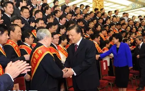 一年間265萬中國人集體返華,美國一夜蒸發4萬億 一年間265萬中國人集體返華,美國一夜蒸發4萬億