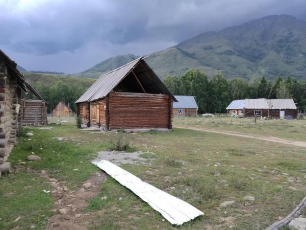 大美新疆八月全程遊記7：禾木印象-上（禾木橋、小木屋，下冰雹）