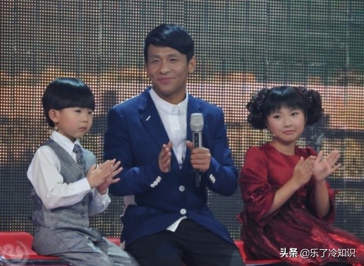 宋小寶的娃長啥樣？雖然爸爸是“醜星”，龍鳳胎卻隨了母親的美貌