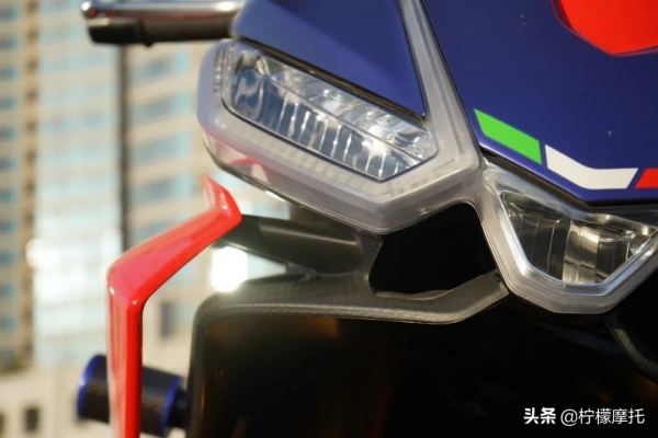 阿普利亞RS660，帥氣的&OpenCurlyDoubleQuote;狠&rdquo;角色