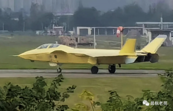 新時代新需求，雙座殲-20它來了