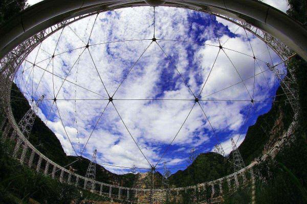 人類只是寄生在地球?宇宙中的星球都是食物? 人類只是寄生在地球?宇宙中的星球都是食物?