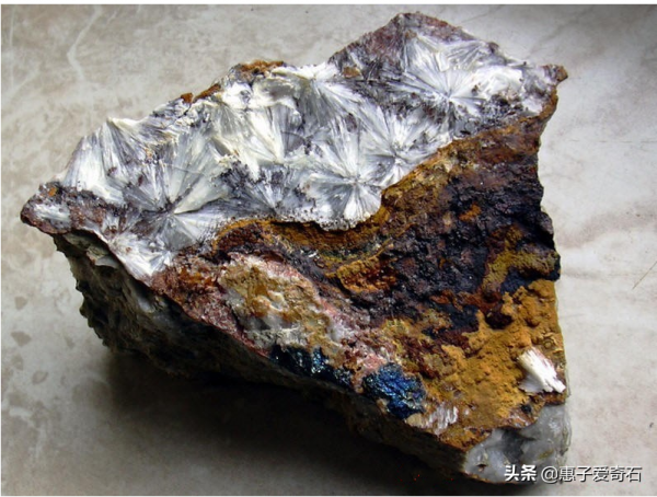 世界上最美麗的十五種石頭,不但外觀豔麗,而且價值不菲 世界上最美麗的十五種石頭,不但外觀豔麗,而且價值不菲