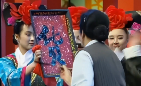 央視春晚的10個名場面,馮鞏沈騰劉謙皆有,節目一個比一個經典 央視春晚的10個名場面,馮鞏沈騰劉謙皆有,節目一個比一個經典