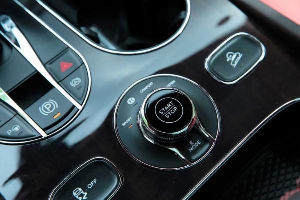 “失去聲浪”的賓利添越如何引人注目 | CAR REVIEWS