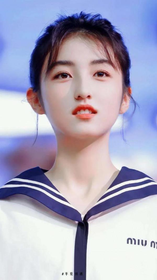 焉栩嘉同回家中女子疑似張子楓！妹妹快跑