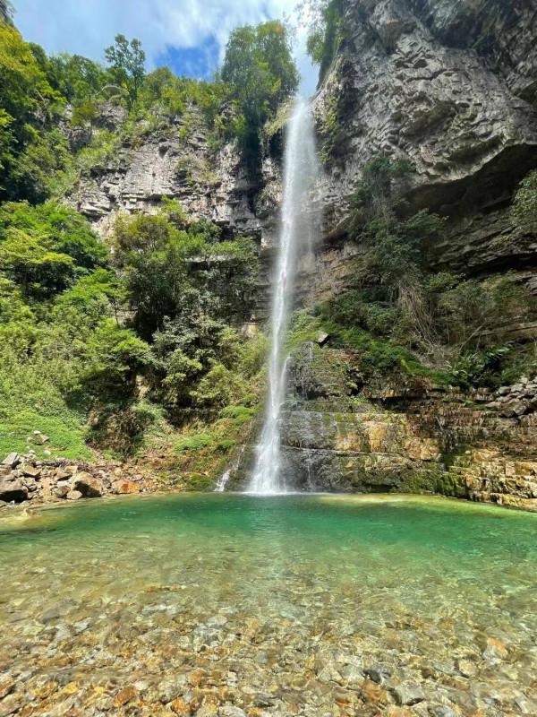 我走進了貴州大山深處的布依族村落,這裡藏著治癒系的秘境寶藏 我走進了貴州大山深處的布依族村落,這裡藏著治癒系的秘境寶藏