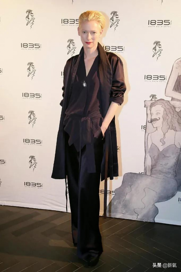 作為合影“殺手”，她到底贏在哪裡？