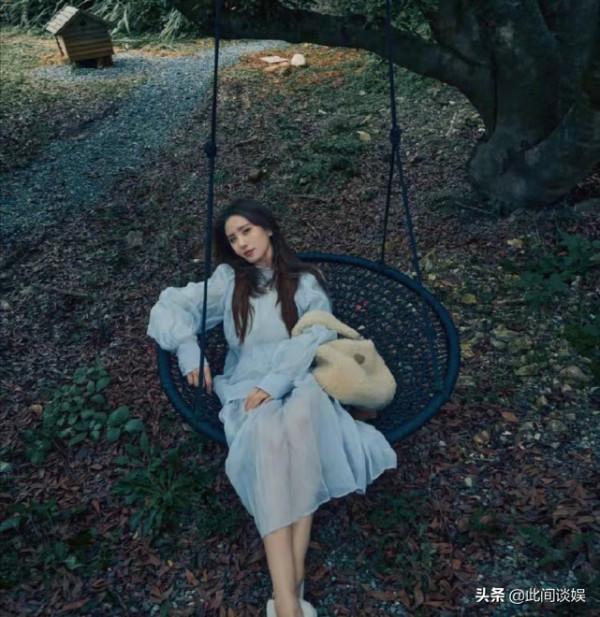 劉詩詩登上《時尚芭莎》閉年刊,baby新封面返璞歸真,偽素顏出鏡 劉詩詩登上《時尚芭莎》閉年刊,baby新封面返璞歸真,偽素顏出鏡