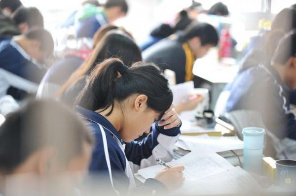 用雅禮中學的“快樂教育”來否定“應試教育”，本質是在耍流氓