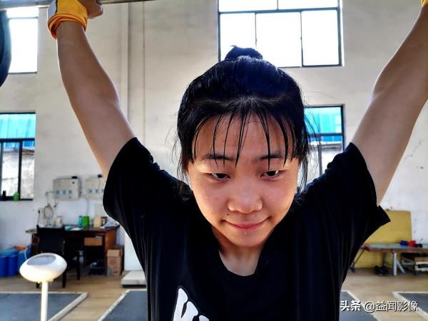 6歲弟弟患血癌,運動員姐姐:我要得金牌,為弟弟每天省出10塊錢 6歲弟弟患血癌,運動員姐姐:我要得金牌,為弟弟每天省出10塊錢