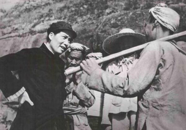 1966年毛主席秘密回韶山,獨自在滴水洞裡12天,他做了些什麼事? 1966年毛主席秘密回韶山,獨自在滴水洞裡12天,他做了些什麼事?