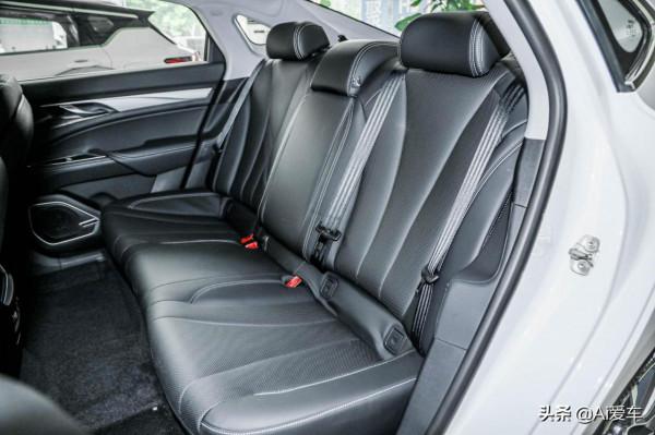 1.5L油耗低價家用大轎車，軸長2米87上綠牌，92油好養，博瑞ePro