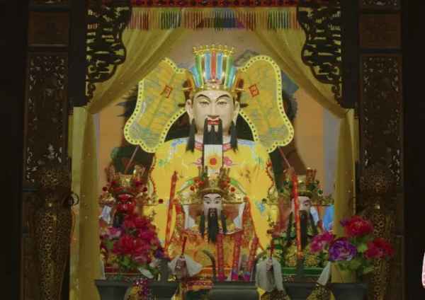 雷州有座千年古祠，全國罕見的五代石人石狗