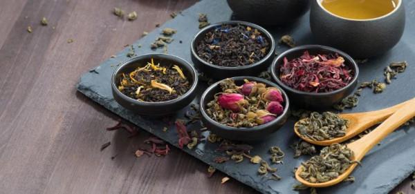 喝熱茶的季節到啦,紅茶、綠茶、黃茶、白茶分別用什麼水沖泡? 喝熱茶的季節到啦,紅茶、綠茶、黃茶、白茶分別用什麼水沖泡?