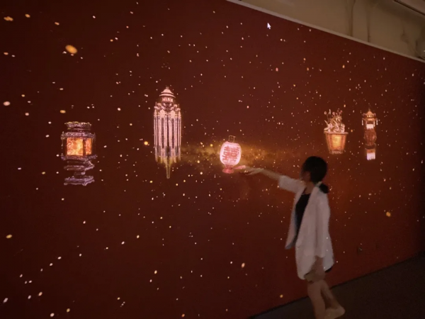 故宮宮燈海淀“點亮”!在光影中穿越百年...... 故宮宮燈海淀“點亮”!在光影中穿越百年......