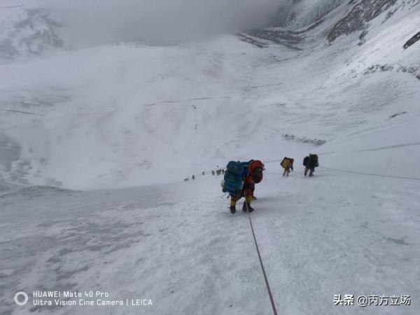 他登頂珠峰後，回來卻用了4個月