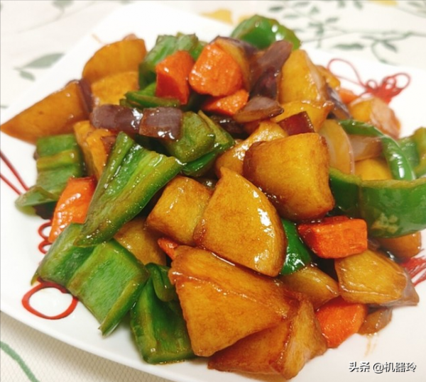 冬天寧可不吃肉,吃這10道素菜,清淡解油膩,暖胃驅寒人人吃得起 冬天寧可不吃肉,吃這10道素菜,清淡解油膩,暖胃驅寒人人吃得起