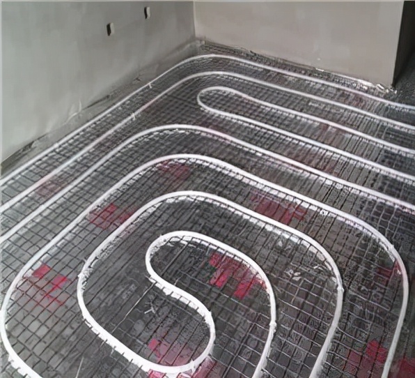 地暖施工地面易開裂?分層澆築 地暖施工地面易開裂?分層澆築