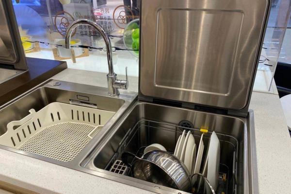 廚電銷售：這幾件雞肋廚電，又貴又不好用，買過的人，多數給差評