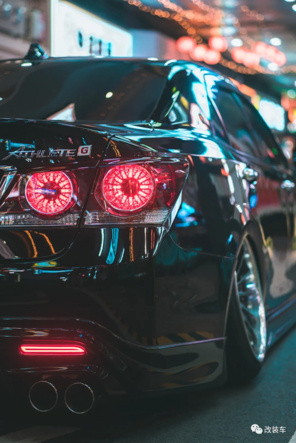 是什麼讓妹子上車後都說好？14代皇冠移植日規件融合雷克薩斯內飾