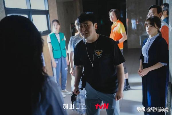 韓孝周樸炯植新劇收官，《幸福》結局看似圓滿，卻有3個大坑未填