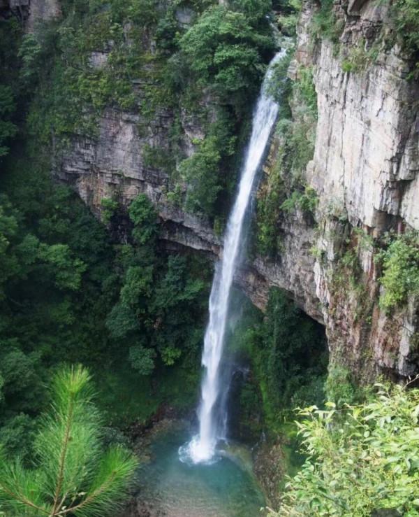 我走進了貴州大山深處的布依族村落,這裡藏著治癒系的秘境寶藏 我走進了貴州大山深處的布依族村落,這裡藏著治癒系的秘境寶藏