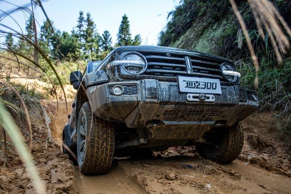 8年的賓士GLK300去露營:3.0V6+全時四驅,外加坦克300同款AT胎 8年的賓士GLK300去露營:3.0V6+全時四驅,外加坦克300同款AT胎