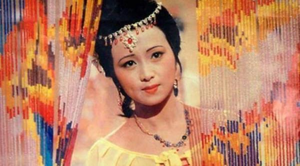 紅樓夢中,秦可卿房間擺設有何奧秘?一個木瓜暴露答案 紅樓夢中,秦可卿房間擺設有何奧秘?一個木瓜暴露答案