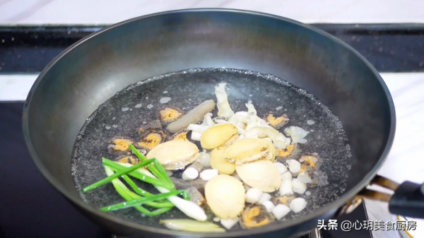 年夜飯最硬的一道壓軸菜，寓意虎年萬事如意，學會人人誇你是大廚