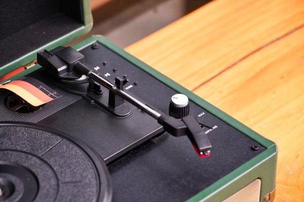 平價的梵琺尼復古藍芽留聲機,自帶懷舊手提箱,超高顏值 平價的梵琺尼復古藍芽留聲機,自帶懷舊手提箱,超高顏值