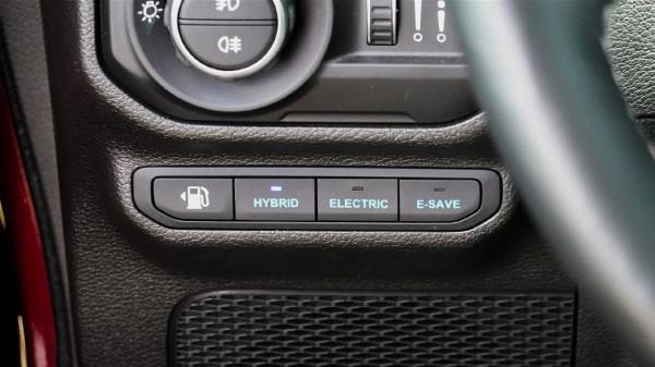 對於牧馬人4xe,難以掩飾我對它的喜愛! 對於牧馬人4xe,難以掩飾我對它的喜愛!