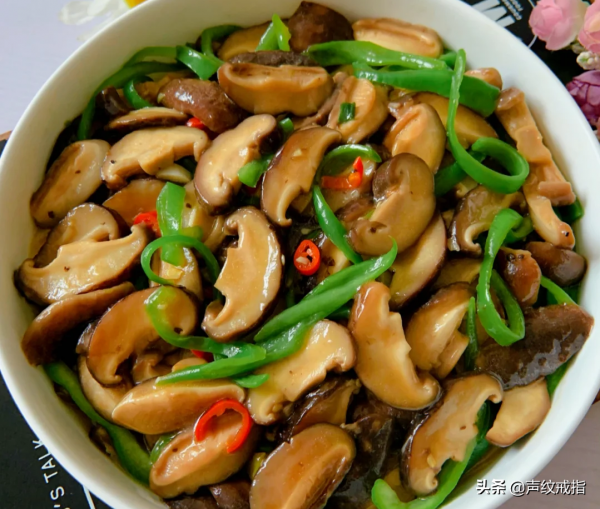 一頓飯：雞胸肉版魚香肉絲+蠔油香菇