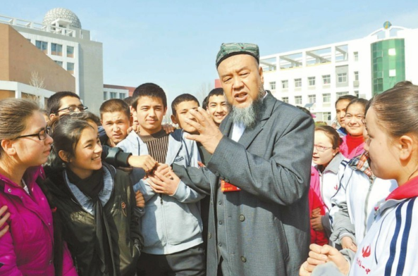 新疆女孩被北大錄取,新疆人卻在天津讀高中,錄取分數惹爭議 新疆女孩被北大錄取,新疆人卻在天津讀高中,錄取分數惹爭議