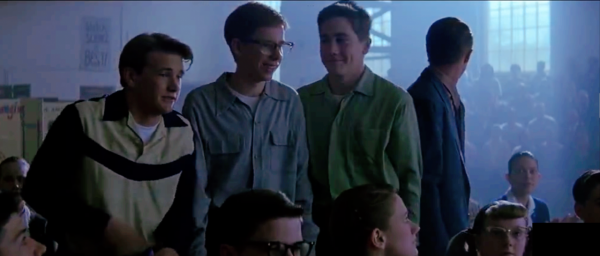 一個高中男孩，透過造火箭獲得獎學金，入大學並走出小鎮的故事