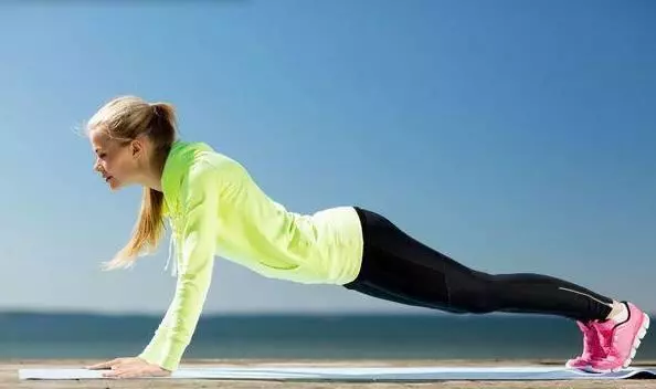 做俯臥撐鍛鍊也有最佳時間？做好了好處太多了