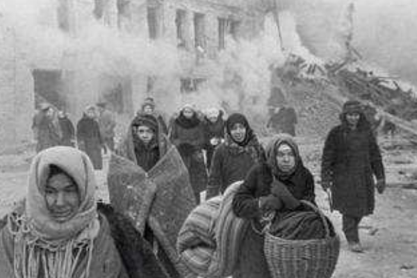 列寧格勒戰役，城內“人間煉獄”900天，當時德軍為何圍而不攻？