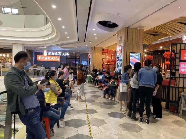 吃自助為啥吃幾口就飽，員工透露：其中都是套路，現在明白也不晚