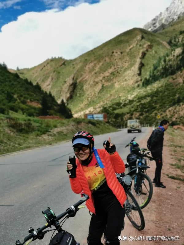 騎行川藏線也有平平無奇的風景，抵達“72拐”腳下--邦達鎮
