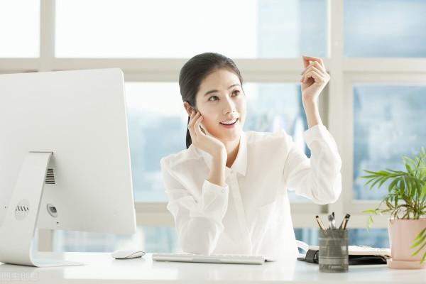 我的上司是老闆娘!問:你有什麼特長?答:我腿特長,後應聘成功 我的上司是老闆娘!問:你有什麼特長?答:我腿特長,後應聘成功