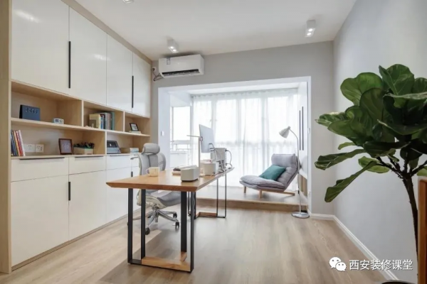 客廳不要傳統，長條桌布局可好？