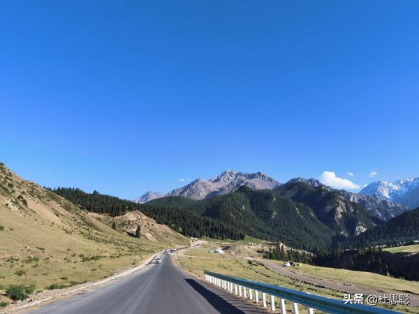 漢EV自駕新疆，在冰溝和計程車駐車做飯，越聊他們越想換電動車