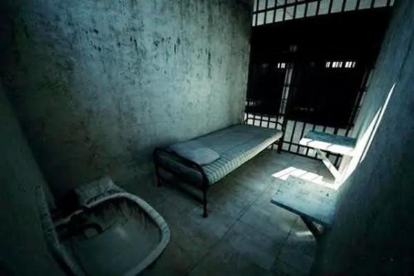 紅軍軍長被捕入獄,監獄長卻把他當老賴:趕緊讓他走,浪費飯錢 紅軍軍長被捕入獄,監獄長卻把他當老賴:趕緊讓他走,浪費飯錢