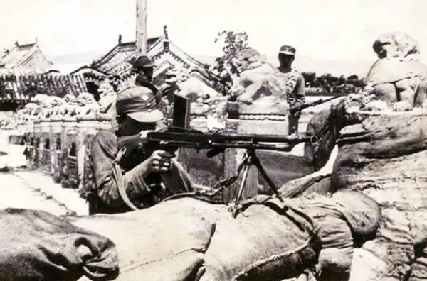 毛澤東蔣介石同時誇獎的戰役,傅作義痛擊偽軍萬餘人,繳獲大量物資