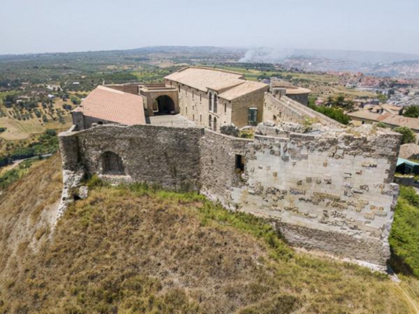 斯特靈城堡:堪稱蘇格蘭最宏偉的城堡,不可錯過 斯特靈城堡:堪稱蘇格蘭最宏偉的城堡,不可錯過