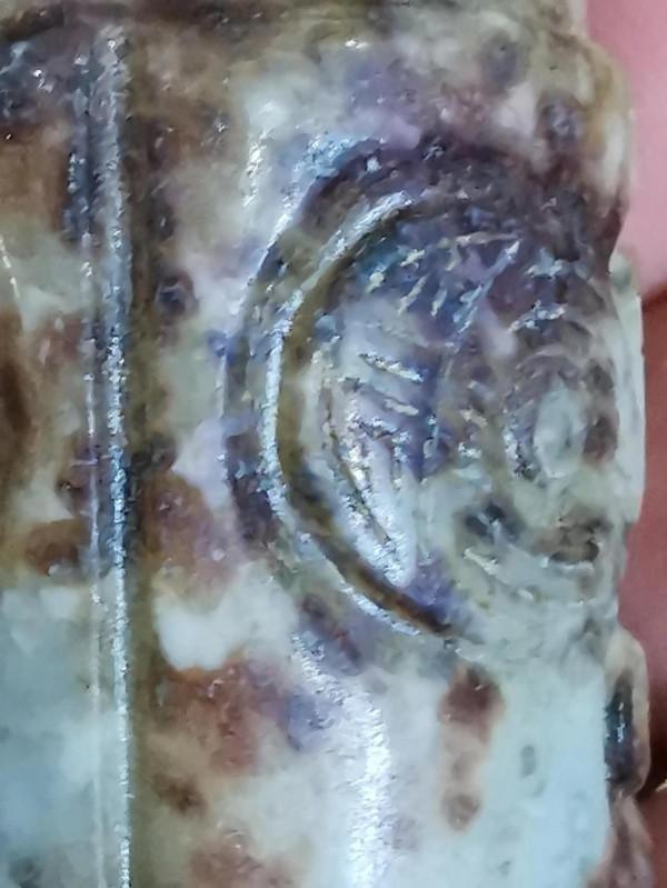 非常漂亮高古紅沁知了皮殼所表現的無法可仿本質特徵，跟仿品比較