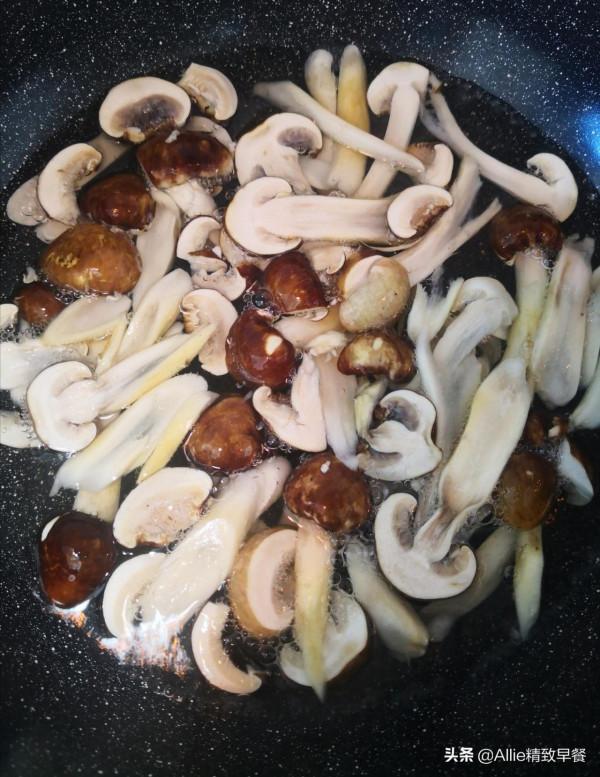 雞胸肉再出新美食，用自制麵包糠做無油版雞米花，外酥裡嫩，真香