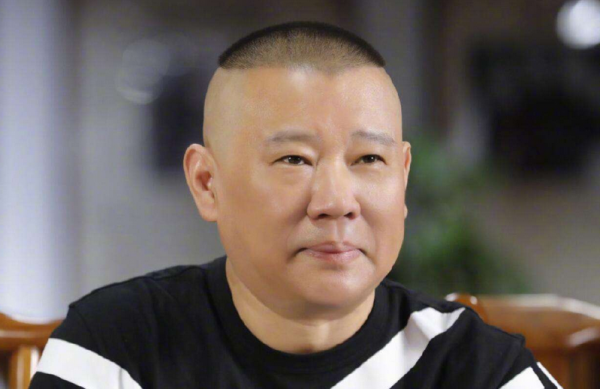 郭德綱請潘長江拍戲，片酬60萬，老郭剛取完錢，潘長江：啥意思？